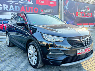 Opel Grandland X foto 2