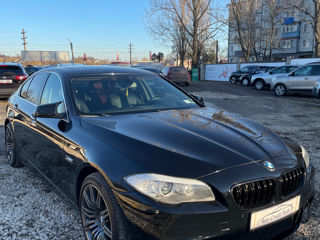 BMW 5 Series foto 2