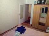 Vind apartament cu 3 camere in centrul  Ialoveni foto 3