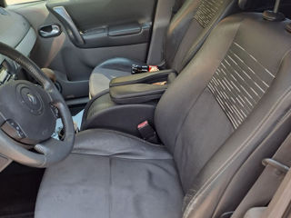 Renault Grand Scenic foto 2