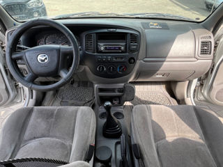 Mazda Tribute foto 9