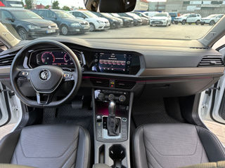 Volkswagen Jetta foto 12