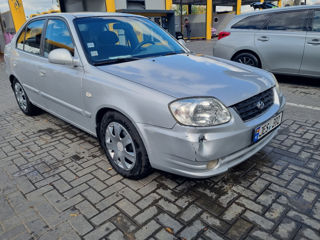 Hyundai Accent foto 4