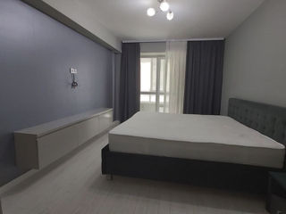 Apartament cu 2 camere, 75 m², Centru, Chișinău foto 1
