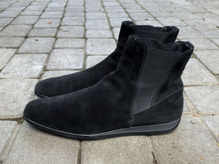 Tod's Black Suede Chelsea. Размер 42. Оригинал. В отличном состоянии. Made In Italy. foto 2