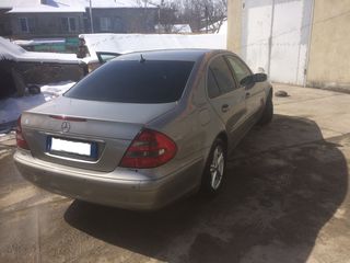 Mercedes E Class foto 3