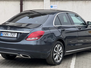 Mercedes C-Class foto 3