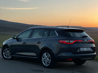 Renault Megane foto 2