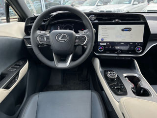 Lexus RZ Series foto 8