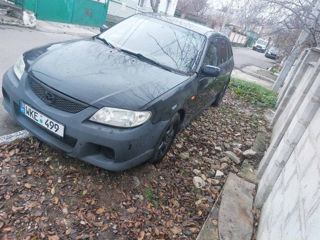 Mazda 323 foto 3