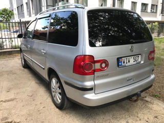 Volkswagen Sharan foto 2