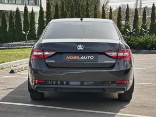 Skoda Superb foto 6