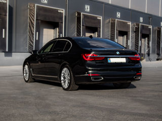 BMW 7 Series foto 3