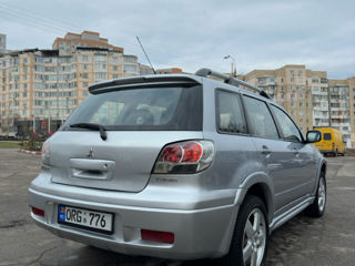 Mitsubishi Outlander foto 4