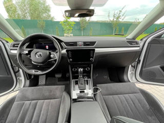 Skoda Superb foto 2