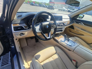 BMW 7 Series foto 8