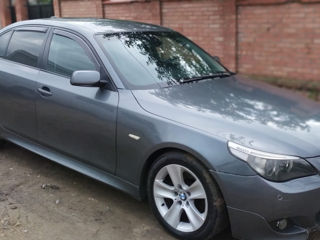 BMW 5 Series foto 1