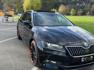 Skoda Superb foto 1