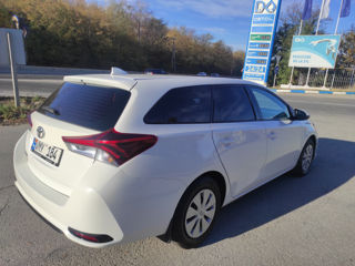 Toyota Auris foto 2