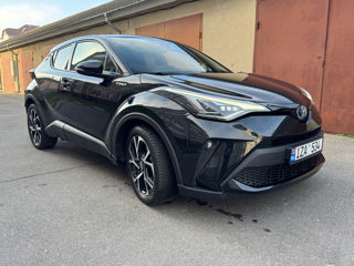 Toyota C-HR foto 2