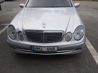 Mercedes E-Class foto 8