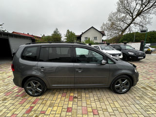 Volkswagen Touran foto 10