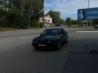 BMW 5 Series foto 2