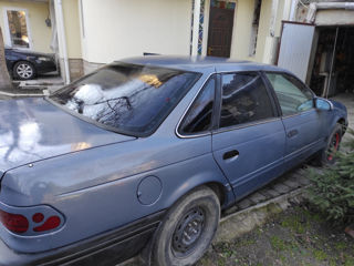 Ford Taurus foto 2