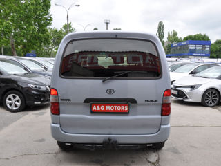 Toyota Hiace foto 4