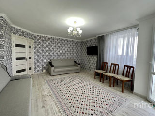 Apartament cu 2 camere, 74 m², Poșta Veche, Chișinău foto 2