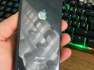 Iphone 8 64 GB foto 2