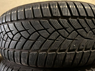 R18 225/50 GoodYear UltraGrip Performance foto 3