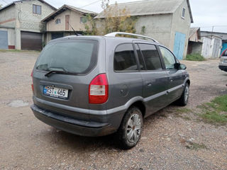 Opel Zafira foto 5