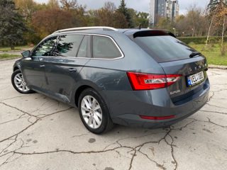 Skoda Superb foto 6