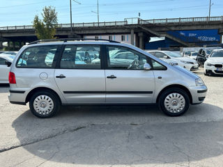 Volkswagen Sharan foto 1