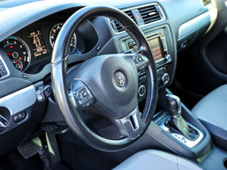 Volkswagen Jetta foto 6