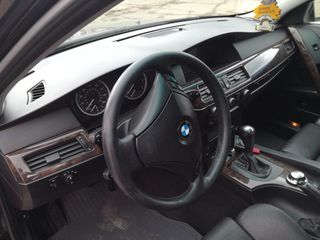 BMW 5 Series foto 8