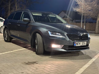 Skoda Superb foto 4