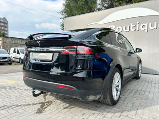 Tesla Model X foto 4