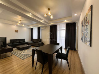 Apartament cu 3 camere, 115 m², Centru, Chișinău foto 1