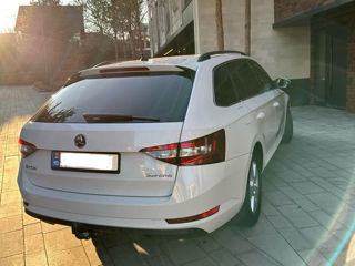 Skoda Superb foto 3