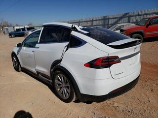 Tesla Model X foto 3