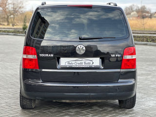 Volkswagen Touran foto 7