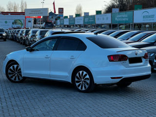 Volkswagen Jetta foto 5