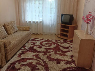 Apartament cu 2 camere, 47 m², Dvoreanskoe gnezdo, Bălți foto 3