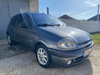 Renault Clio foto 2