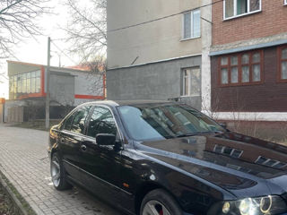 BMW 5 Series foto 10