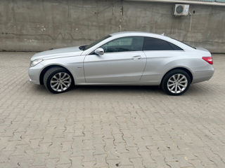 Mercedes E-Class Coupe foto 2