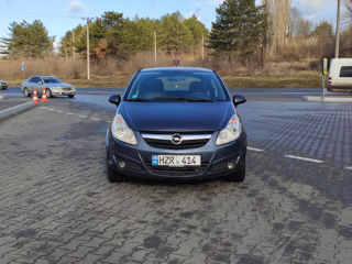 Opel Corsa фото 1