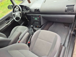 Volkswagen Sharan foto 8